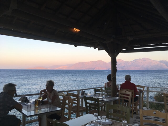Tengerparti taverna-Kérta-Agios Nikolaos
